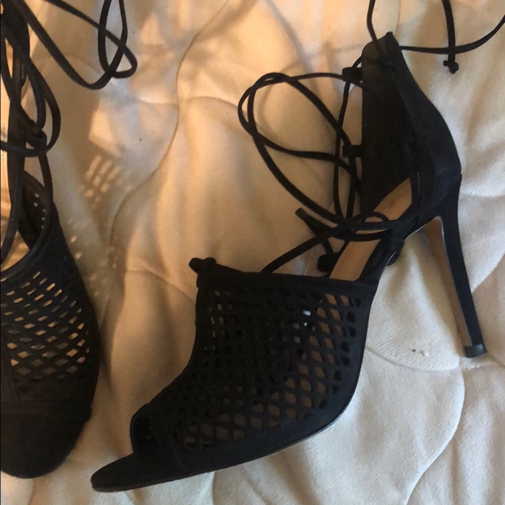 Shoes - Picture 2 of 3